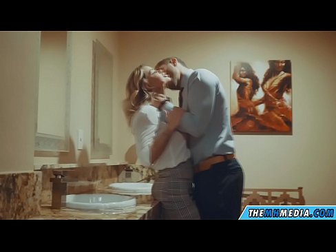 ❤️ 공공 화장실에서 가슴이 큰 금발이 당신을 유혹 할 때 ❤❌ 아름다운 포르노 ko.milf-nut-net.ru에서 ️❤